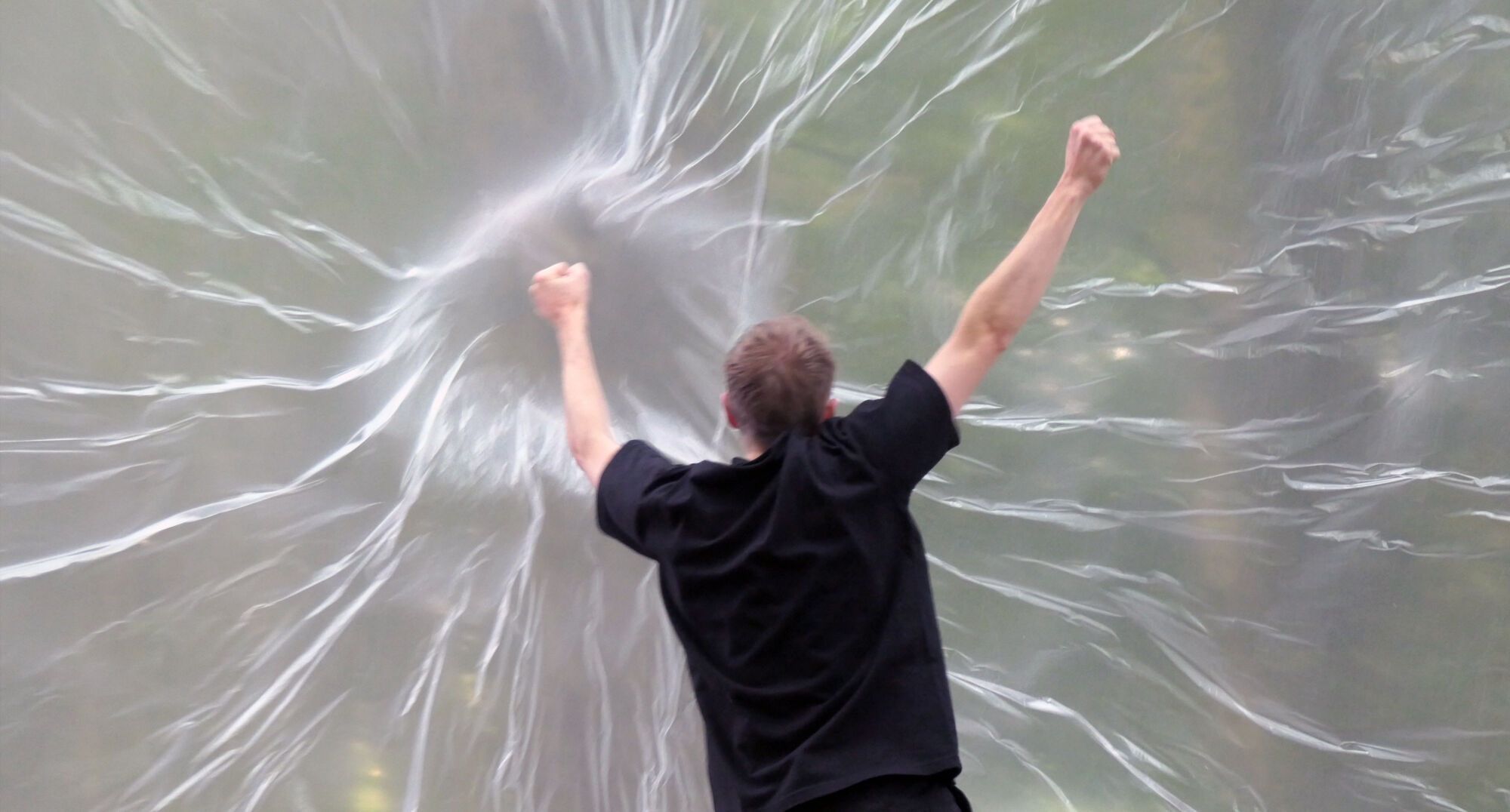 danse-performance-arts-visuels-souffles-artistes-vivant-eau-ocean-plastique-environnement-vie-christine-hassid-laurent-valera-08