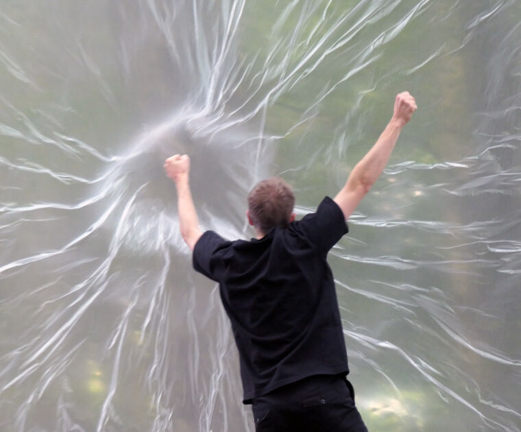 danse-performance-arts-visuels-souffles-artistes-vivant-eau-ocean-plastique-environnement-vie-christine-hassid-laurent-valera-08